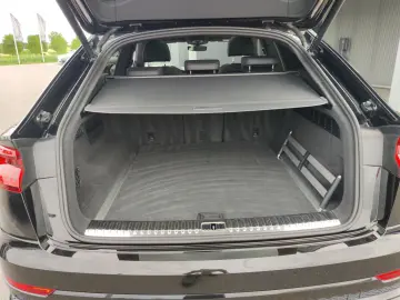 AUDI Q8 55 TFSI Tiptr. S-Line 2x  HD Matrix  AHK  Pan