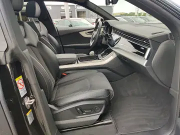 AUDI Q8 55 TFSI Tiptr. S-Line 2x  HD Matrix  AHK  Pan