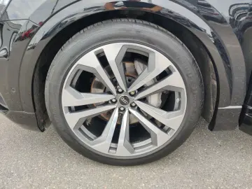 AUDI Q8 55 TFSI Tiptr. S-Line 2x  HD Matrix  AHK  Pan