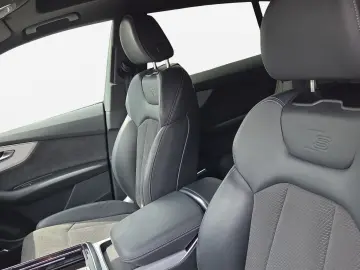 AUDI Q8 SUV 55 TFSI qu S line Navi Matrix B&O AHK Pan