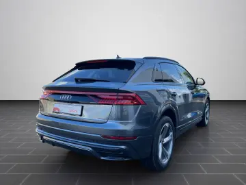 AUDI Q8 50 TDI quattro tiptronic PANO HD MAT AHK