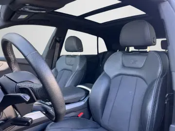AUDI Q8 50 TDI quattro tiptronic PANO HD MAT AHK
