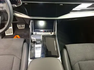 AUDI Q8 50 TDI quattro S-Line STH Matrix Pano B&O AHK