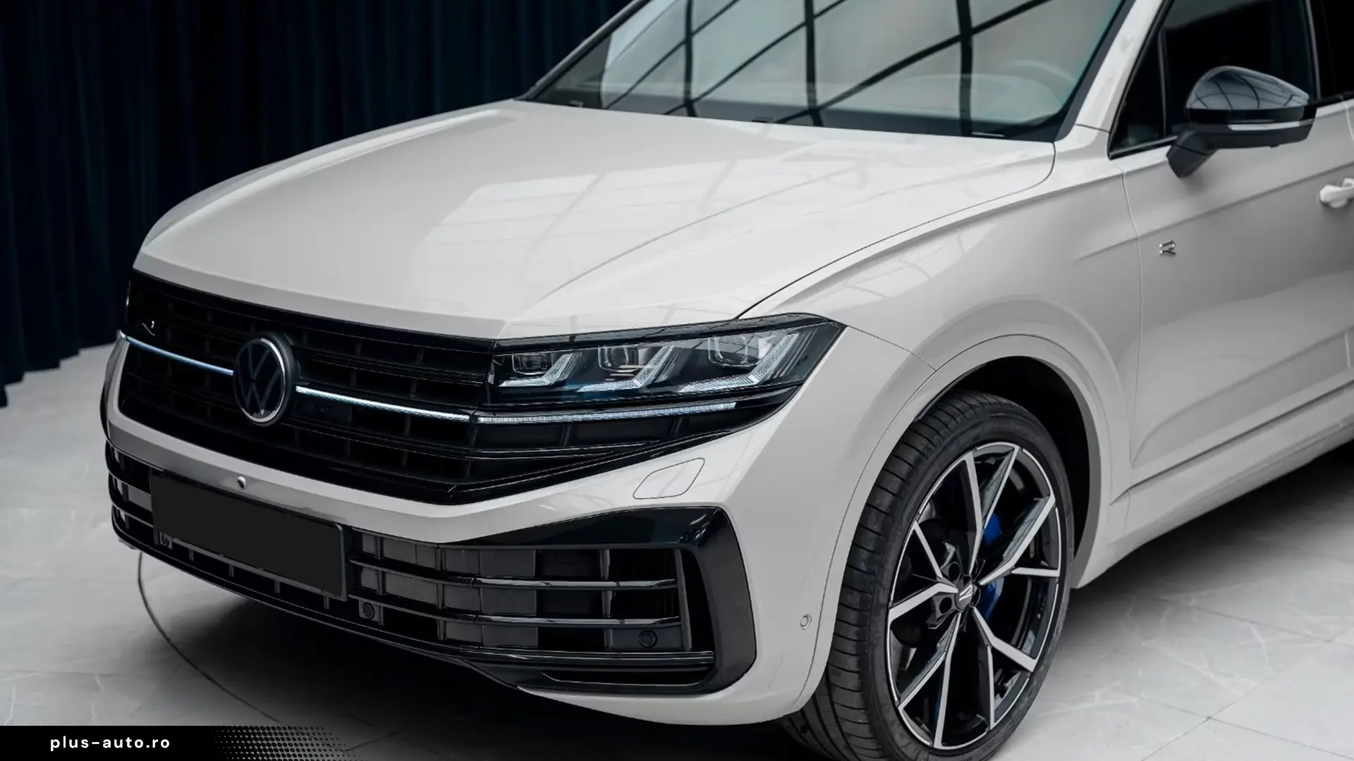 Volkswagen Touareg R 3.0 TSI eHybrid 4M   Finanțare Leasing