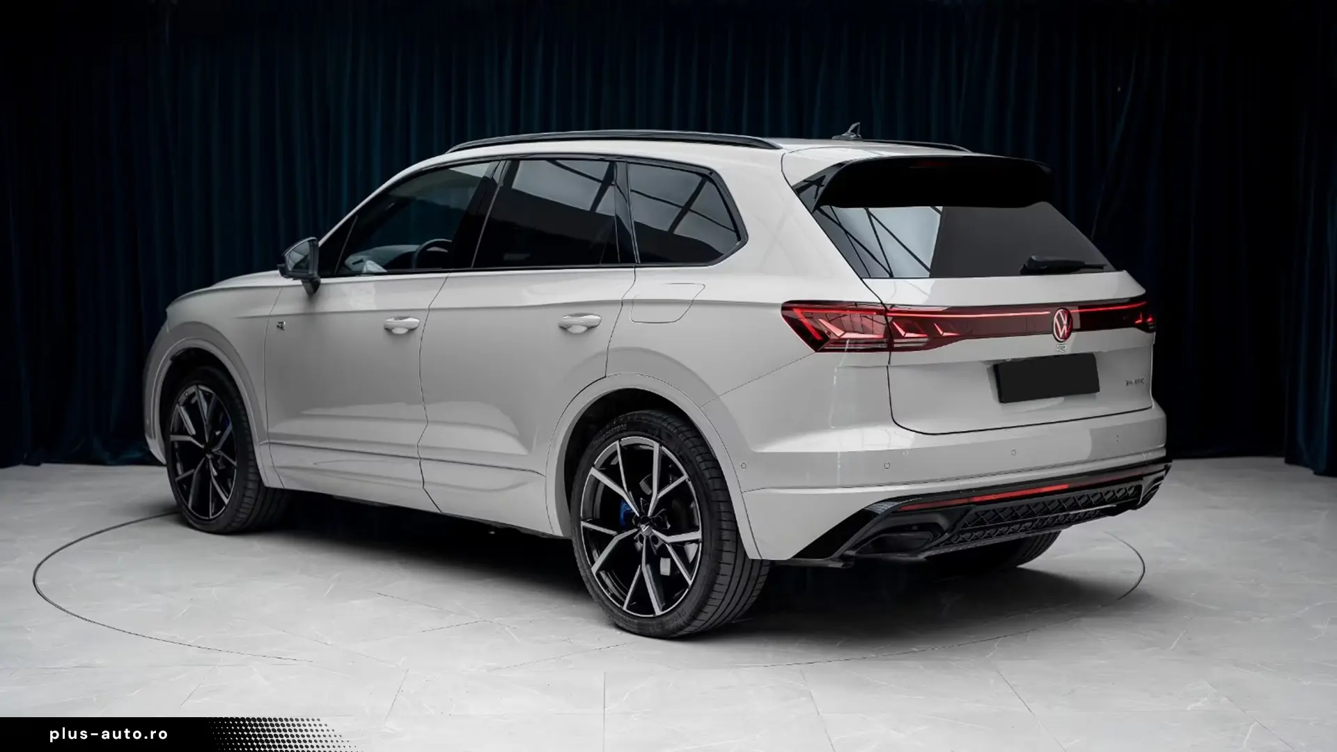 Volkswagen Touareg R 3.0 TSI eHybrid 4M   Finanțare Leasing