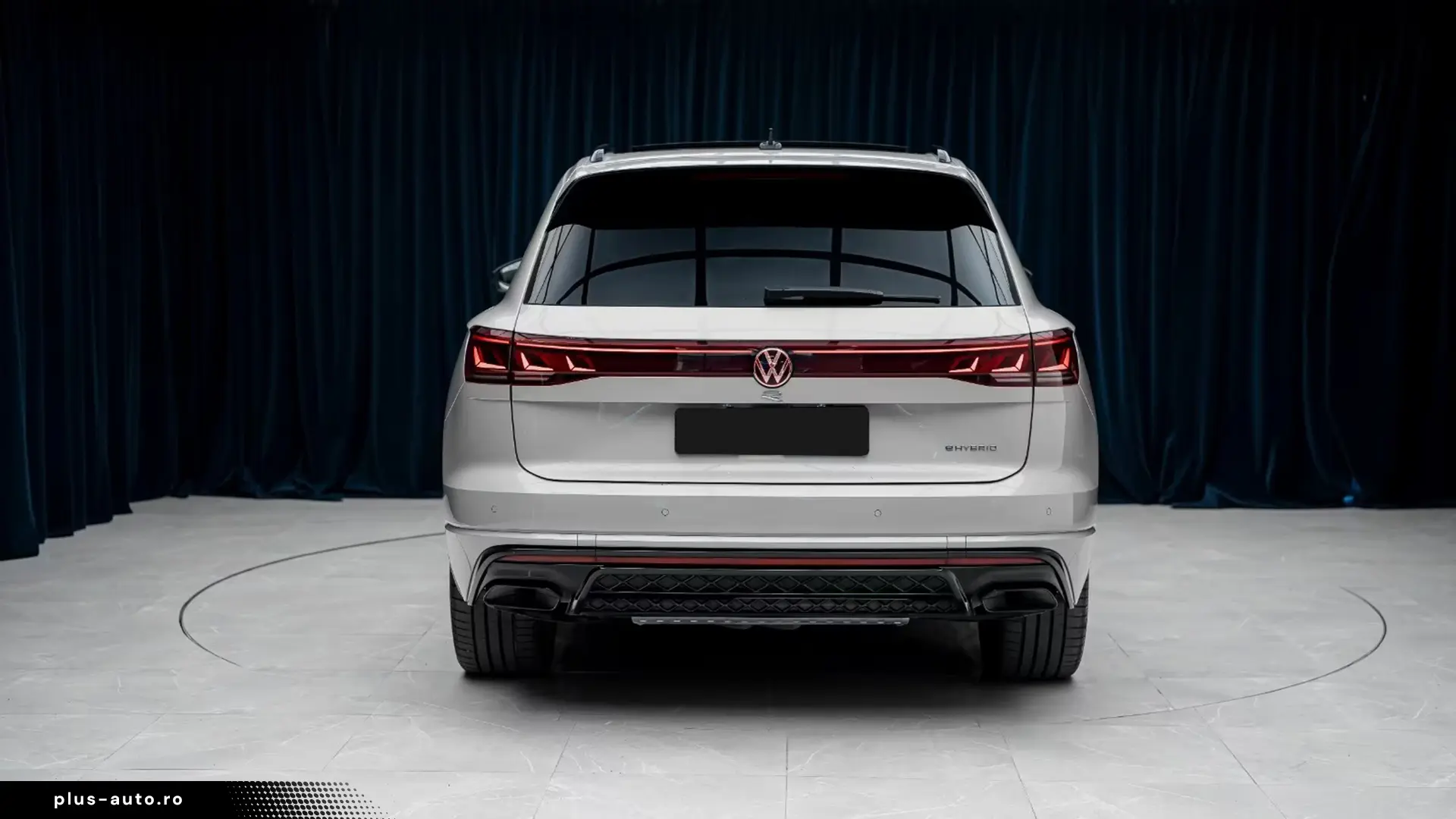 Volkswagen Touareg R 3.0 TSI eHybrid 4M   Finanțare Leasing