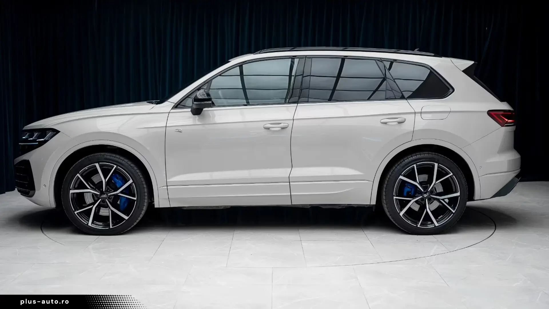 Volkswagen Touareg R 3.0 TSI eHybrid 4M   Finanțare Leasing