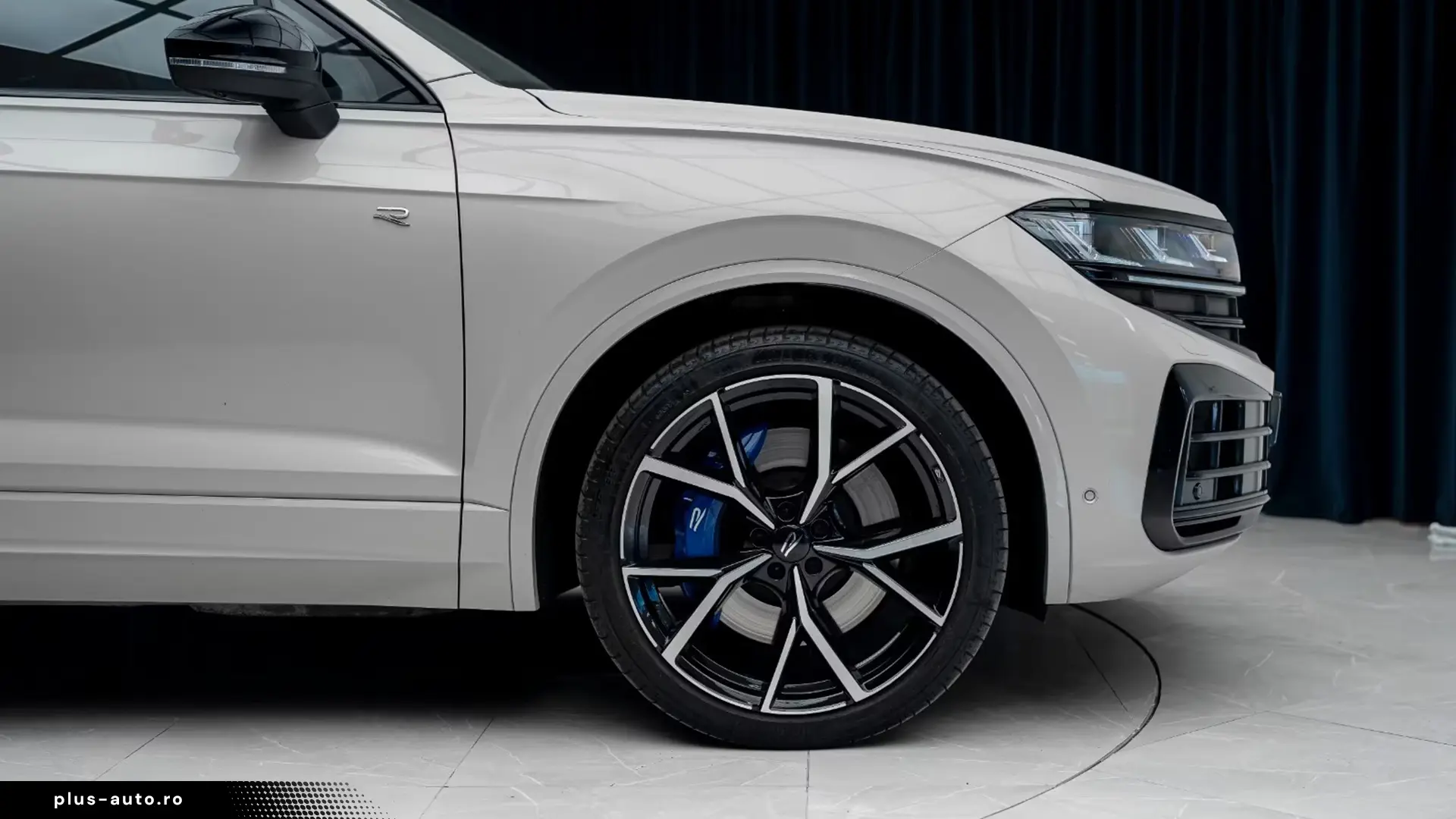 Volkswagen Touareg R 3.0 TSI eHybrid 4M   Finanțare Leasing