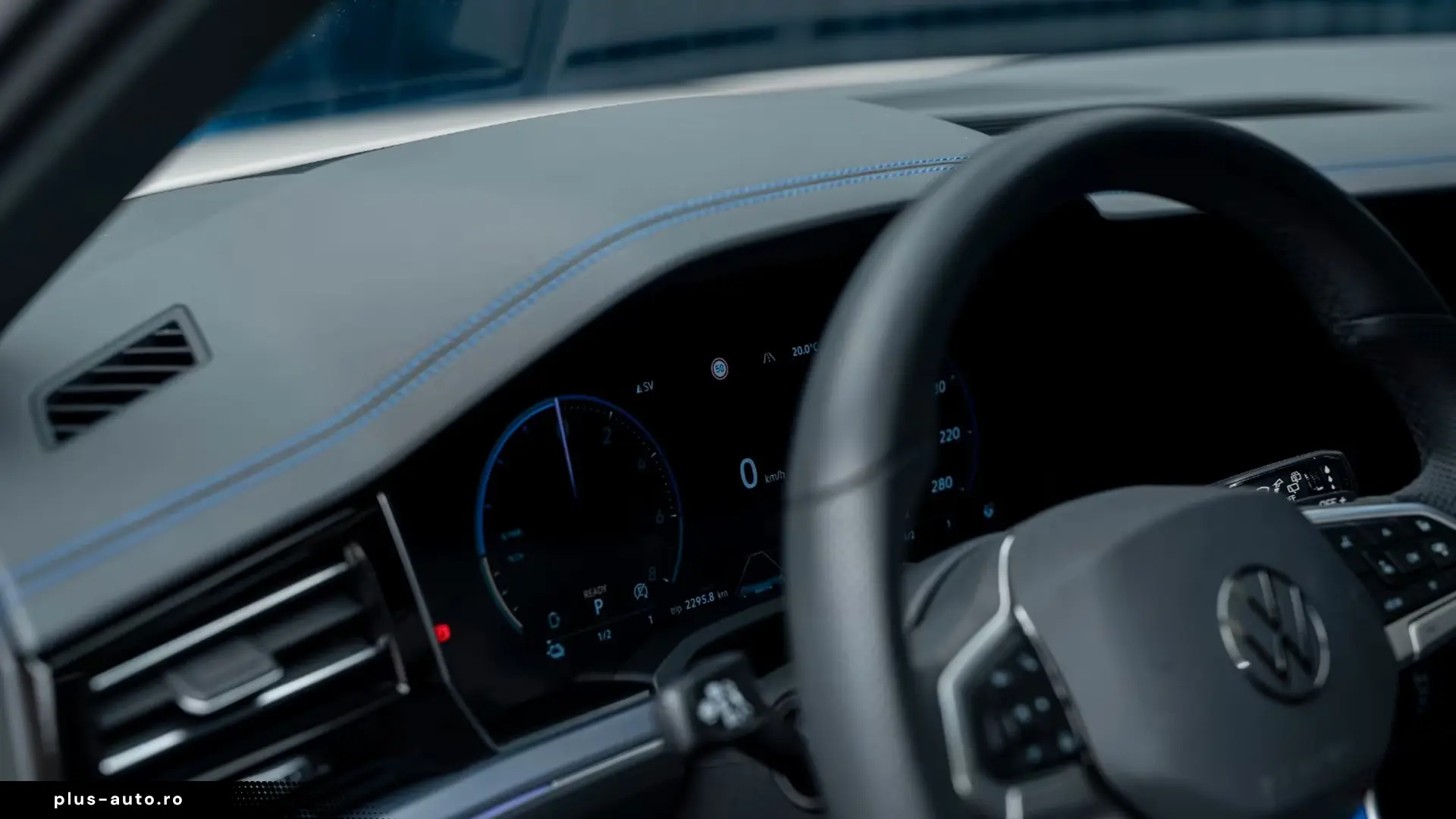 Volkswagen Touareg R 3.0 TSI eHybrid 4M   Finanțare Leasing