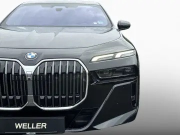 BMW 740d xDr M SPORT SkyLounge StHzg 360  DAPro HUD