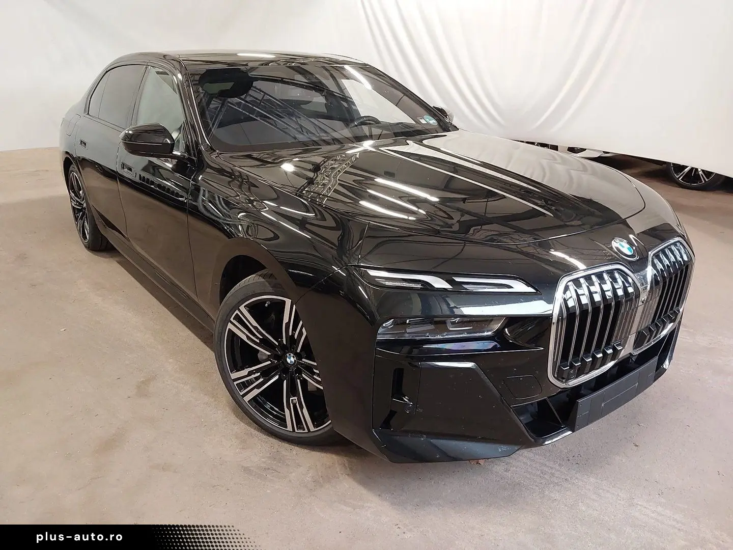 BMW 740d xDrive M SPORT PANO SKY LM21 AHK STANDHZ IC