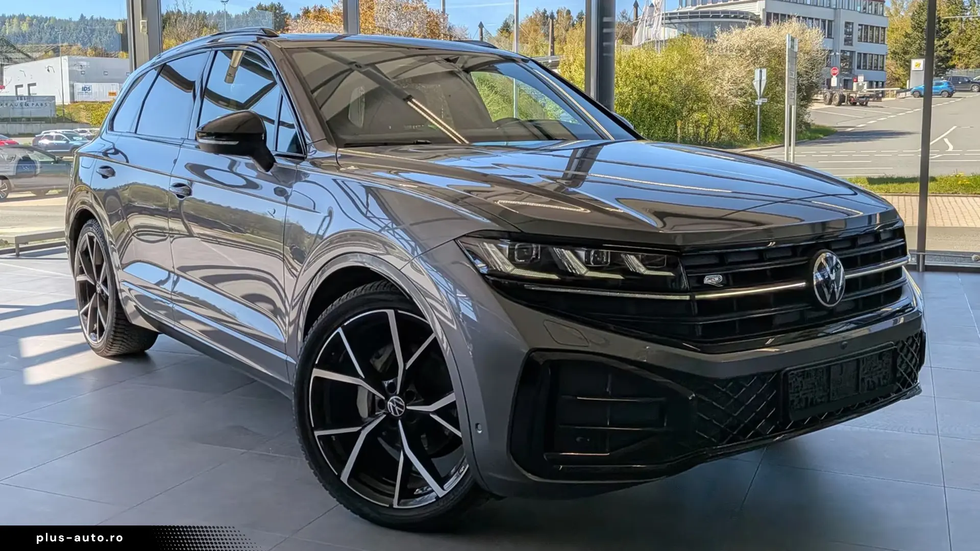 Volkswagen Touareg 3.0TDI 4M R-Line   Finanțare Leasing