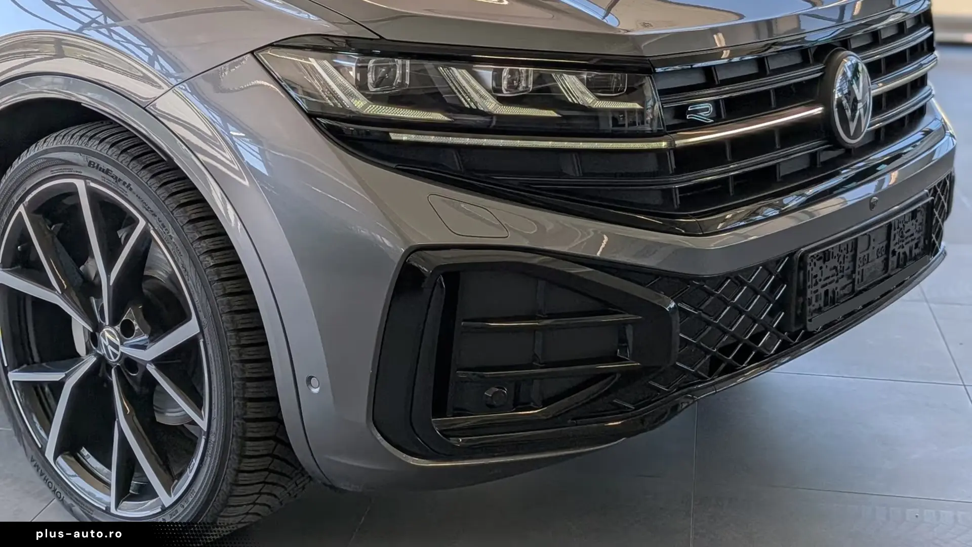 Volkswagen Touareg 3.0TDI 4M R-Line   Finanțare Leasing