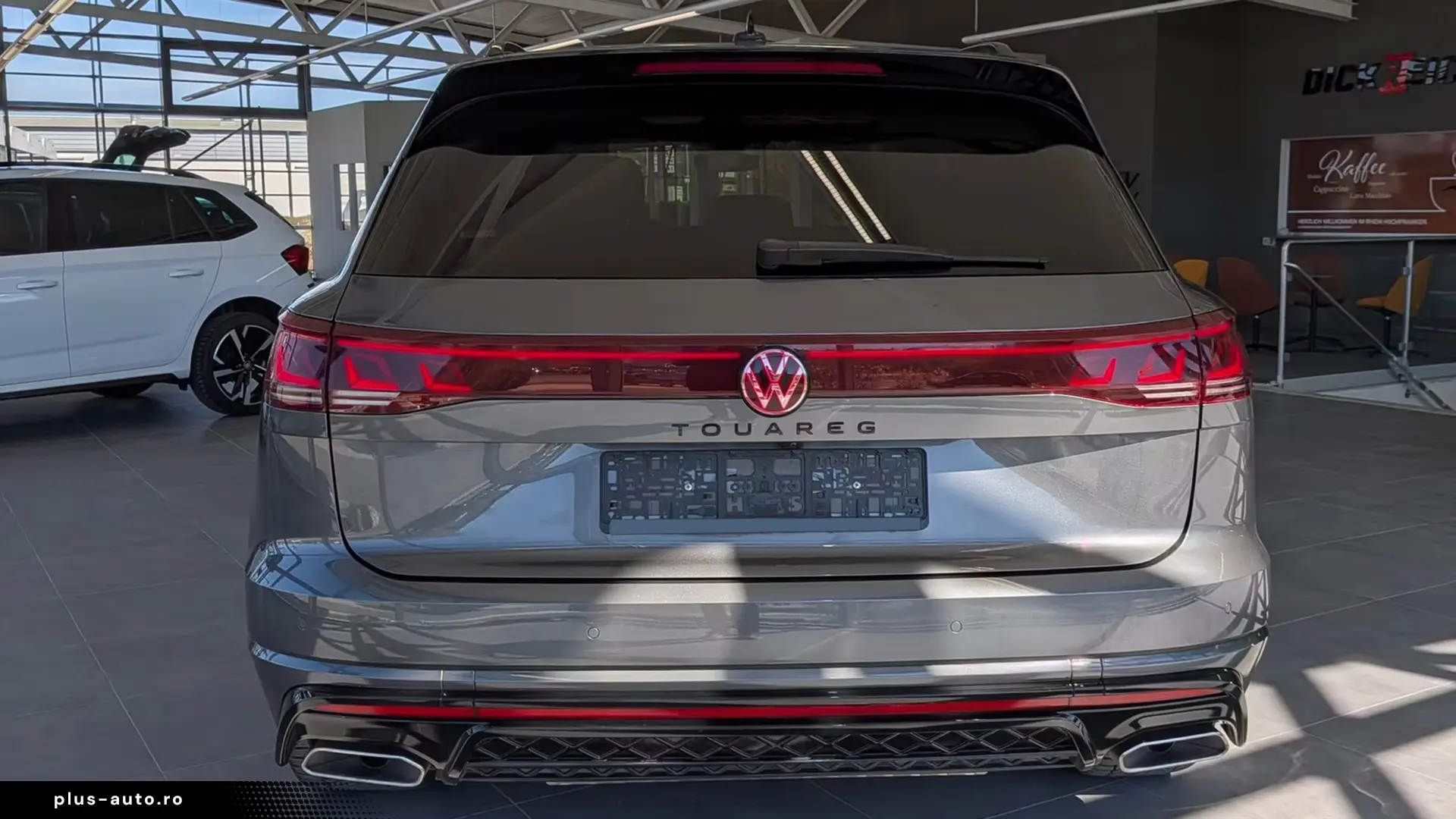 Volkswagen Touareg 3.0TDI 4M R-Line   Finanțare Leasing