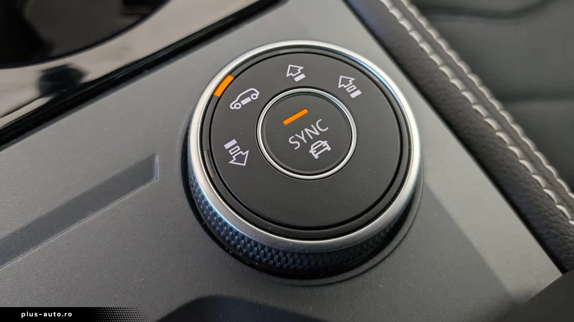 Volkswagen Touareg 3.0TDI 4M R-Line   Finanțare Leasing