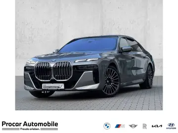 BMW 740d xDrive M Sport SkyLounge DA PA Prof B&W AHK