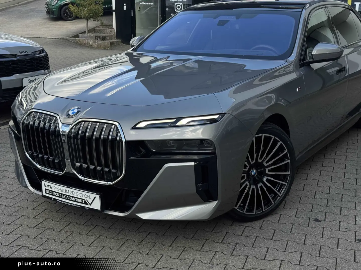 BMW 740d xDrive M Sport SkyLounge DA PA Prof B&W AHK