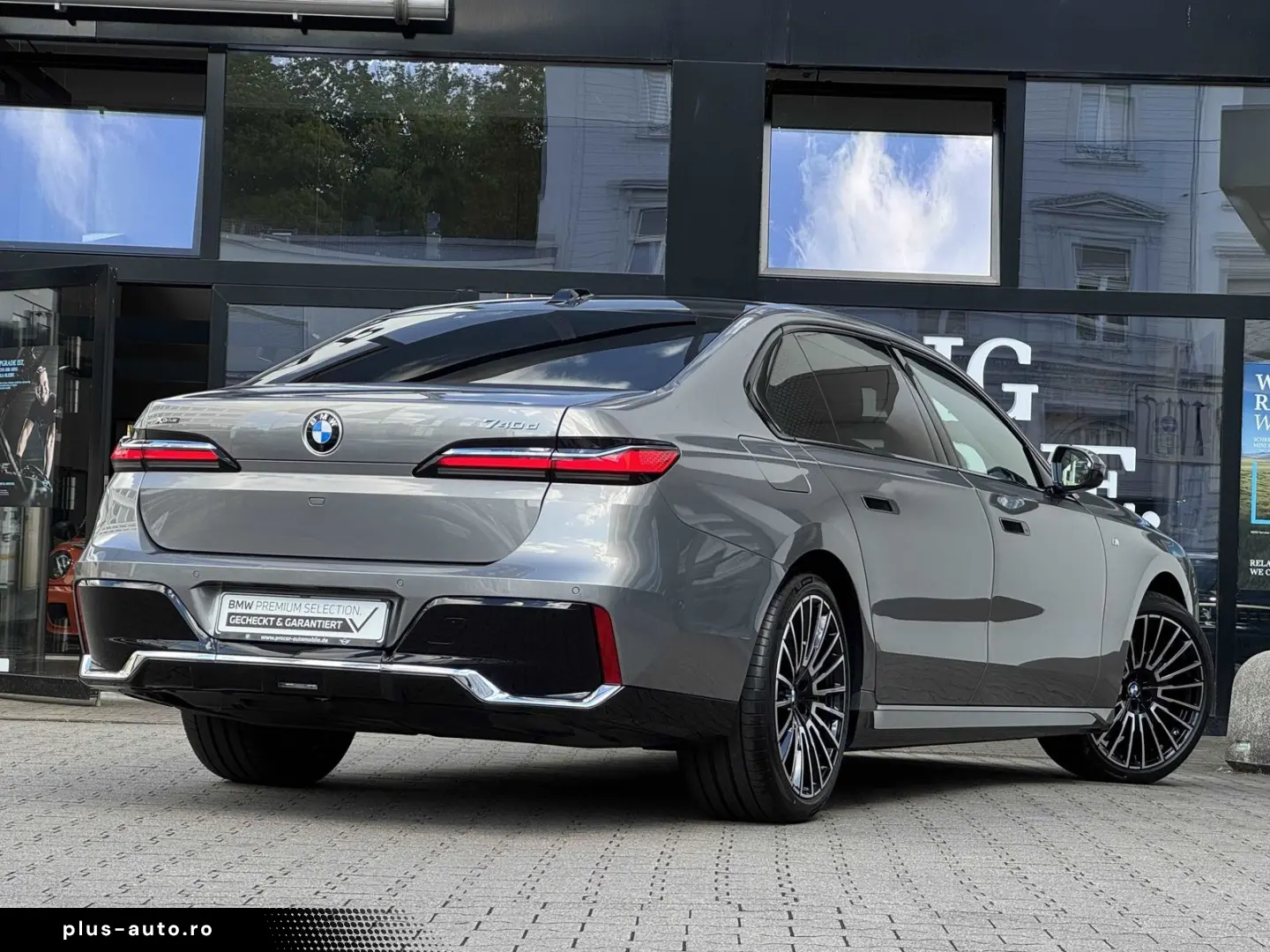 BMW 740d xDrive M Sport SkyLounge DA PA Prof B&W AHK