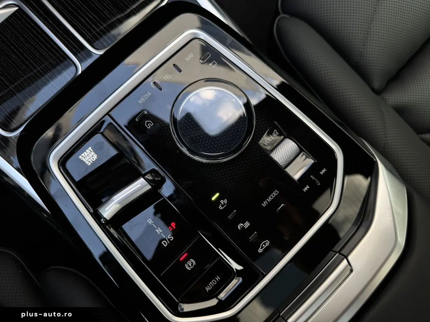 BMW 740d xDrive M Sport SkyLounge DA PA Prof B&W AHK