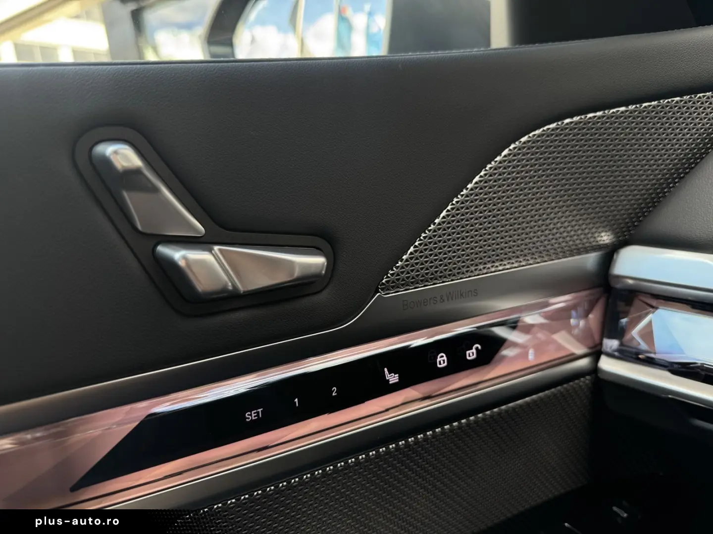 BMW 740d xDrive M Sport SkyLounge DA PA Prof B&W AHK