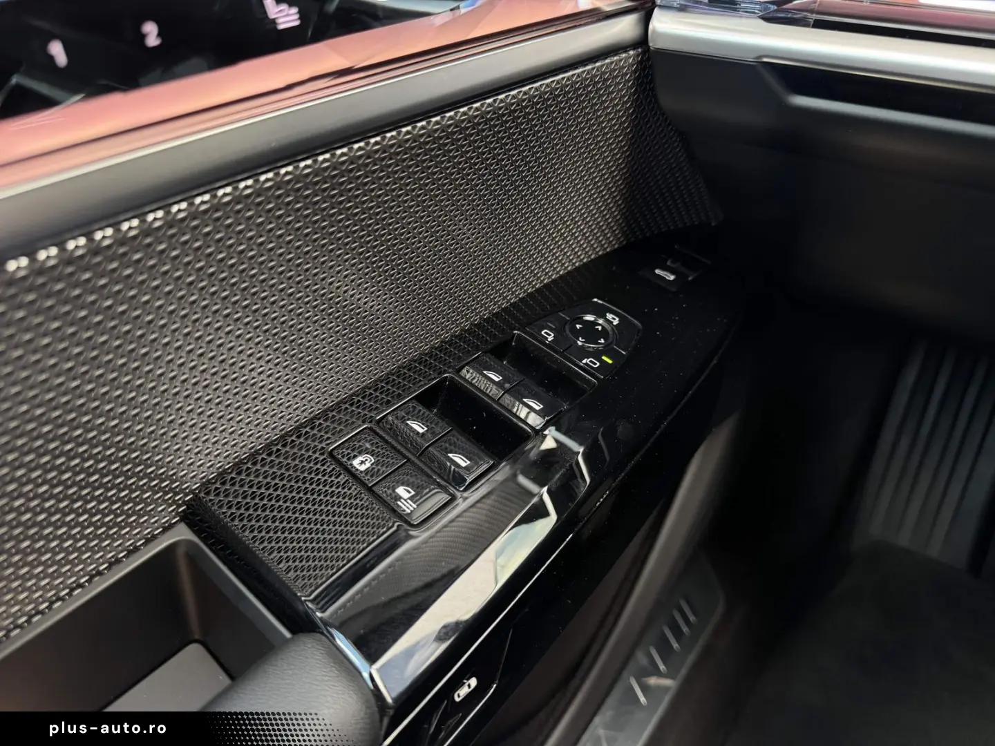 BMW 740d xDrive M Sport SkyLounge DA PA Prof B&W AHK
