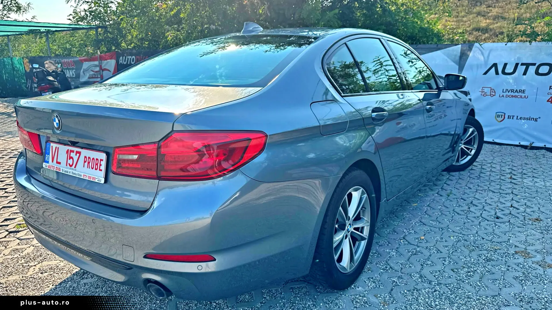 BMW 530i Sport Line   252 CP