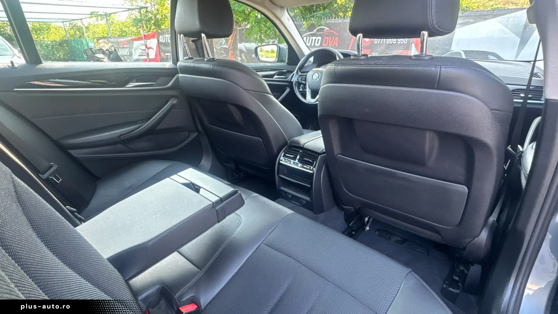 BMW 530i Sport Line   252 CP