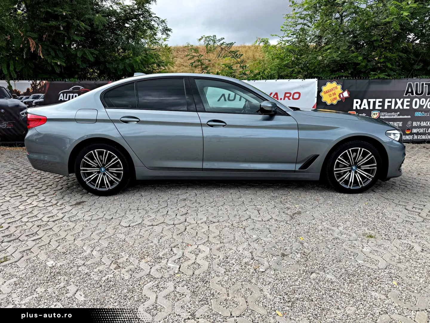 BMW 530i Sport Line   252 CP
