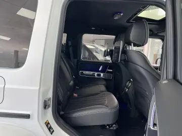 MERCEDES-BENZ G 63 AMG MANUFAKTUR - LIVRARE RAPIDA!