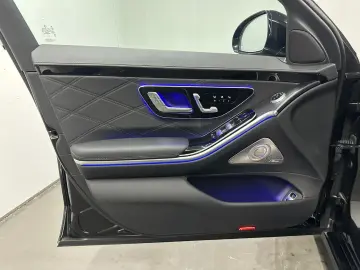 MERCEDES-BENZ S 680 Maybach  PANORAMA EXKLUSIV Chaufferpaket
