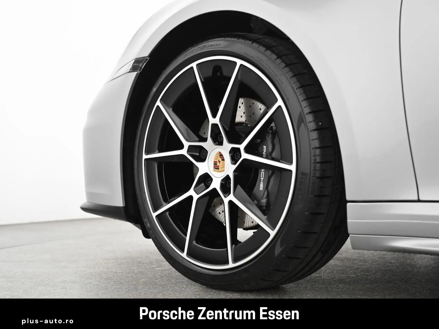 PORSCHE 992 Carrera   Sportabgasanlage Privacyverglasung