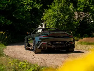 ASTON MARTIN V12 Vantage Roadster   Nr. 211 249   Pe…