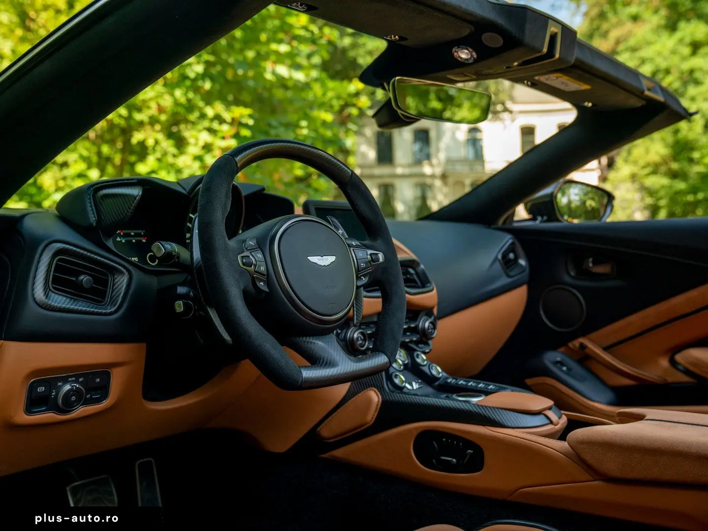 ASTON MARTIN V12 Vantage 2023 — imagine 7