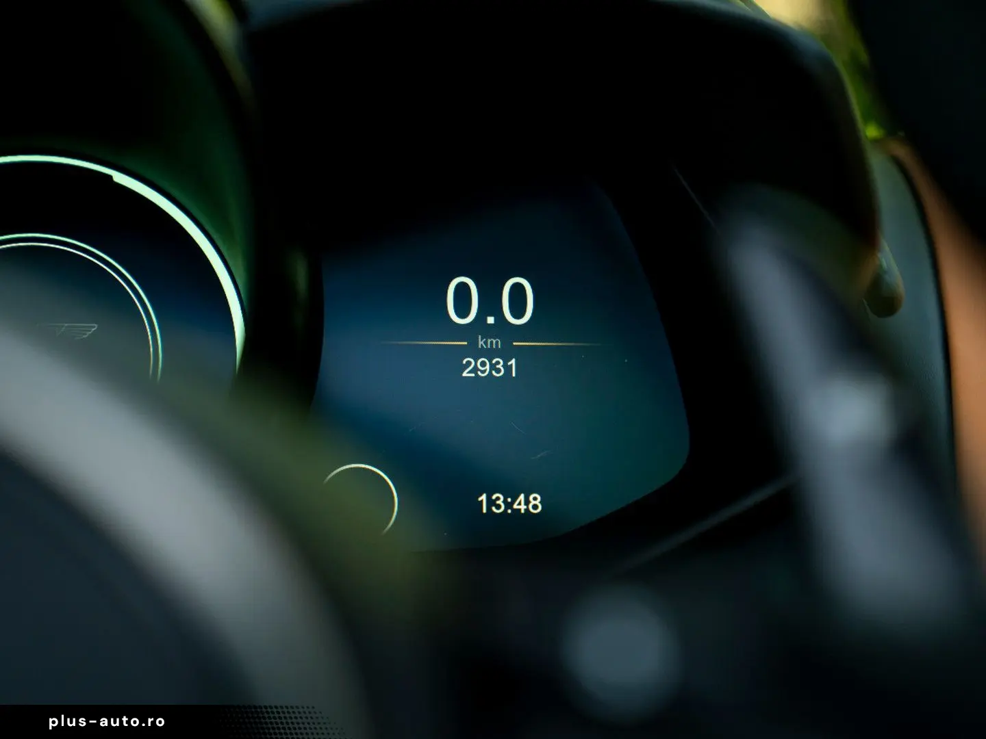 ASTON MARTIN V12 Vantage 2023 — imagine 9