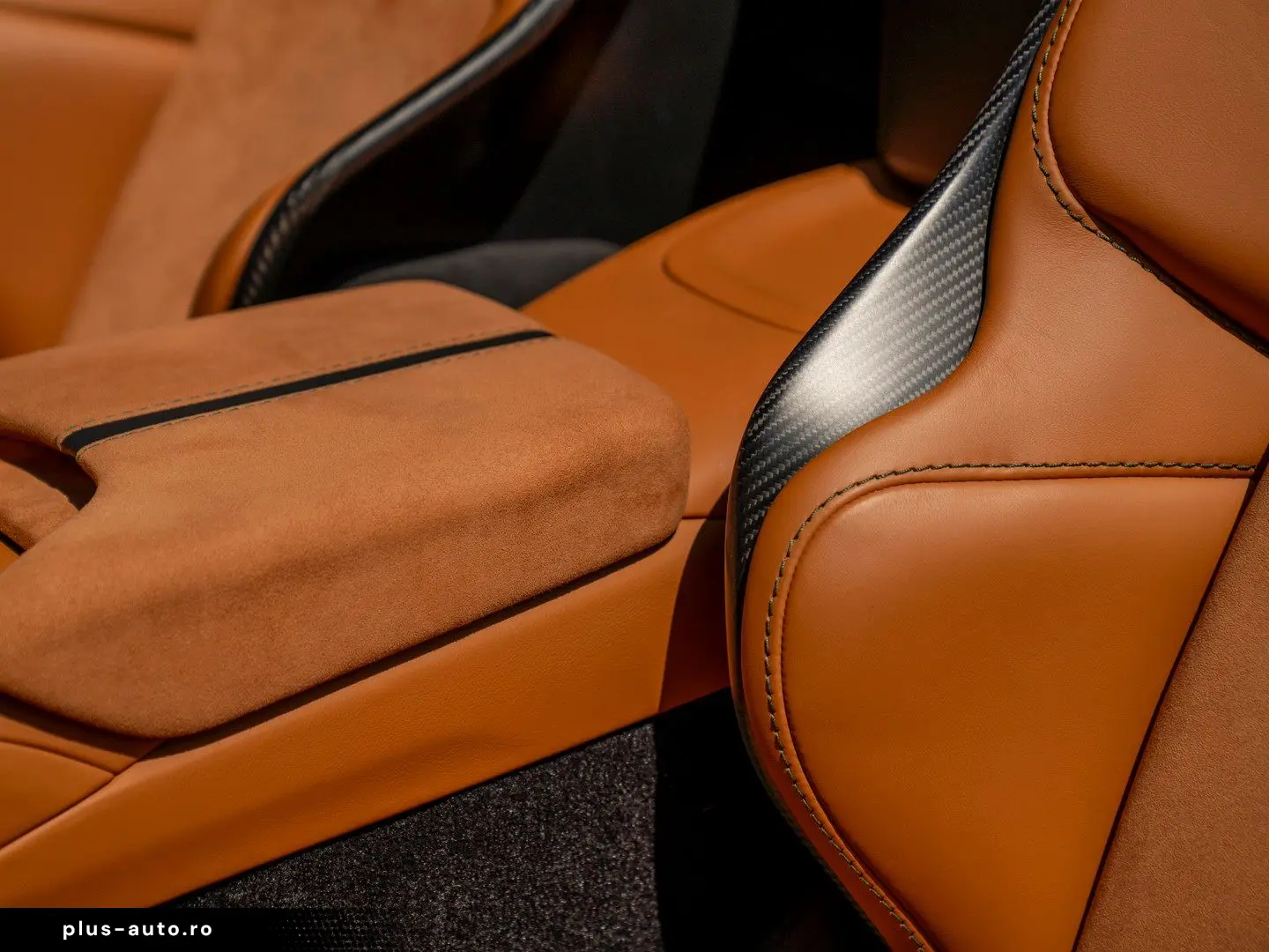 ASTON MARTIN V12 Vantage 2023 — imagine 11