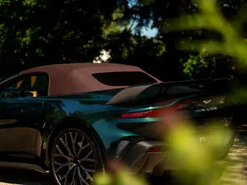 ASTON MARTIN V12 Vantage Roadster   Nr. 211 249   Pe…