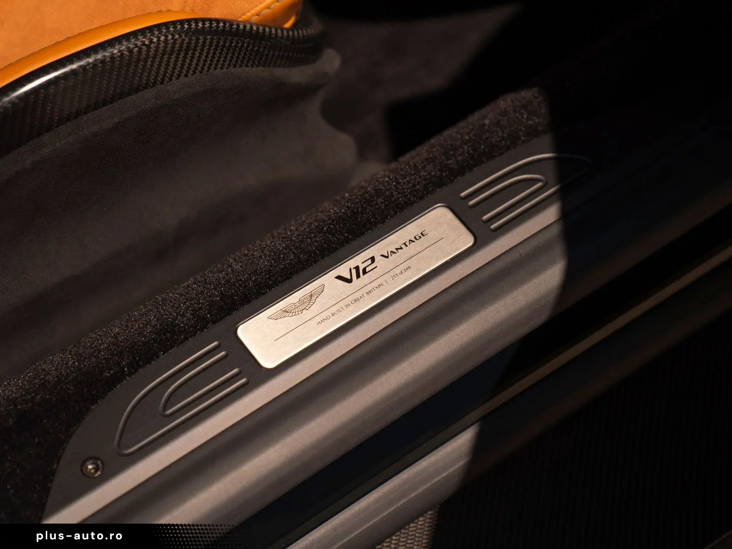 ASTON MARTIN V12 Vantage 2023 — imagine 15