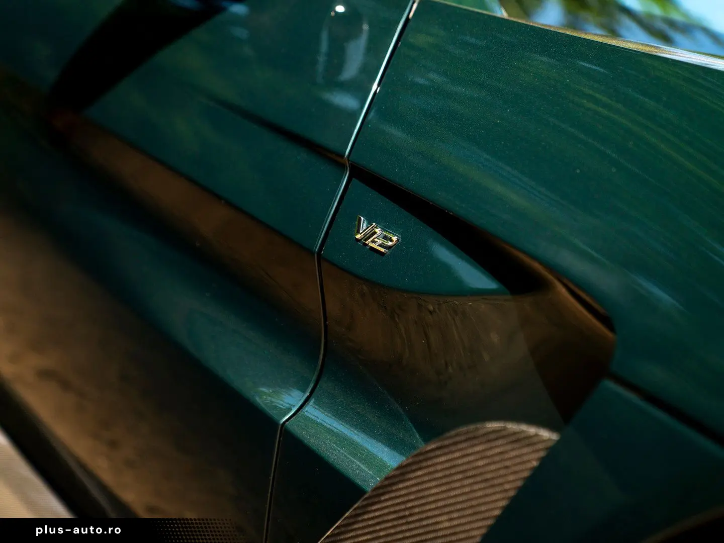 ASTON MARTIN V12 Vantage 2023 — imagine 21