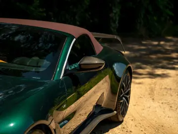 ASTON MARTIN V12 Vantage Roadster   Nr. 211 249   Pe…