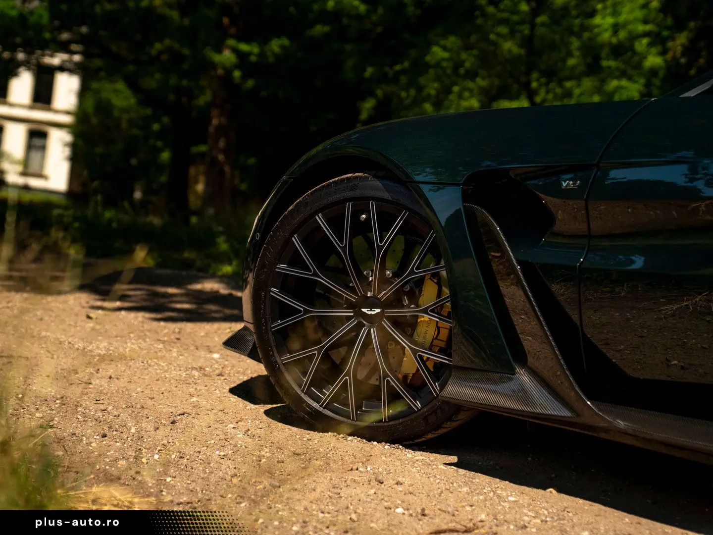 ASTON MARTIN V12 Vantage 2023 — imagine 34