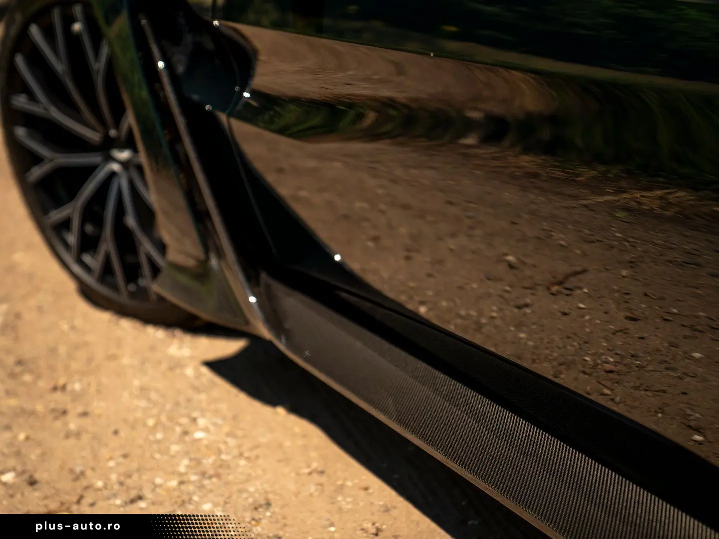 ASTON MARTIN V12 Vantage 2023 — imagine 35