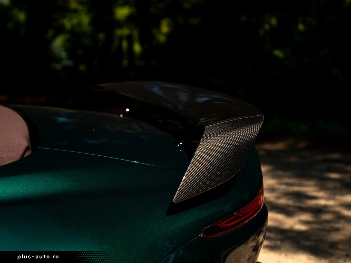 ASTON MARTIN V12 Vantage 2023 — imagine 37
