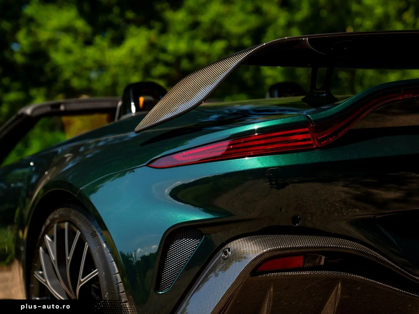 ASTON MARTIN V12 Vantage 2023 — imagine 38