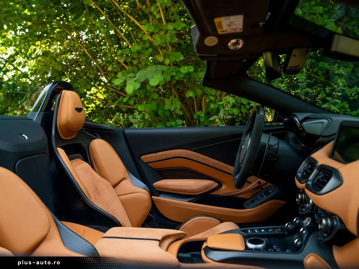 ASTON MARTIN V12 Vantage 2023 — imagine 44
