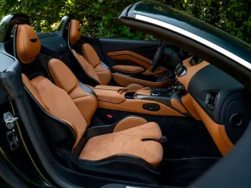 ASTON MARTIN V12 Vantage Roadster   Nr. 211 249   Pe…