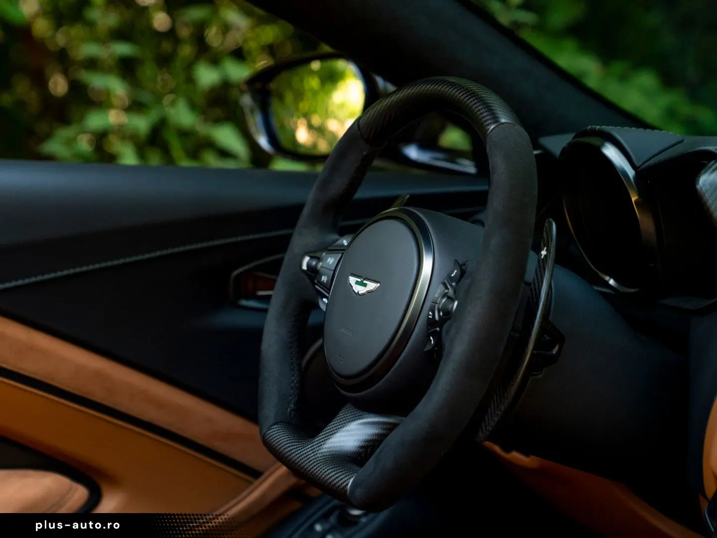 ASTON MARTIN V12 Vantage 2023 — imagine 49