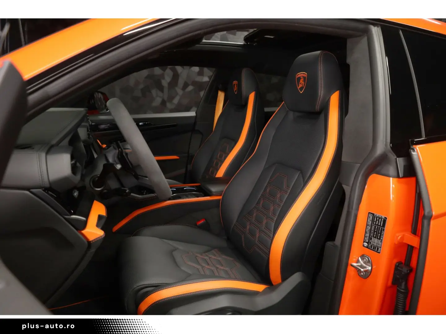 LAMBORGHINI Urus SE - ARANCIO EGON