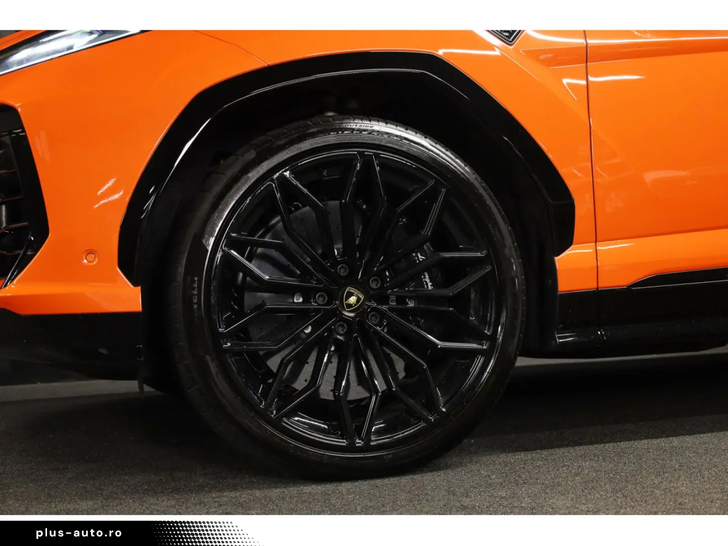 LAMBORGHINI Urus SE - ARANCIO EGON