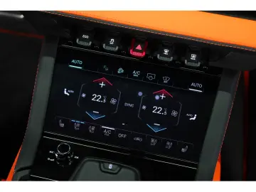 LAMBORGHINI Urus SE - ARANCIO EGON