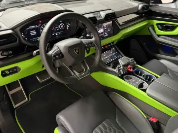 LAMBORGHINI URUS 4.0 SE MY2026 B&O PANO MASSAGE ADAS FULL